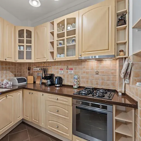 Ucl Apartment